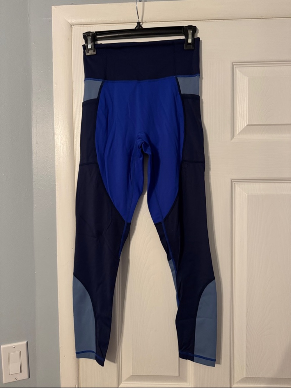 BuffBunny Navy & Royal Blue Colorblock Leggings